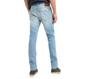 Pantaloni Jeans da uomo Mustang Oregon Tapered  1009665-5000-584